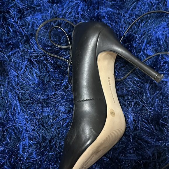 Lace Up Pointed Closed Toe Heels - Picture 7 of 7